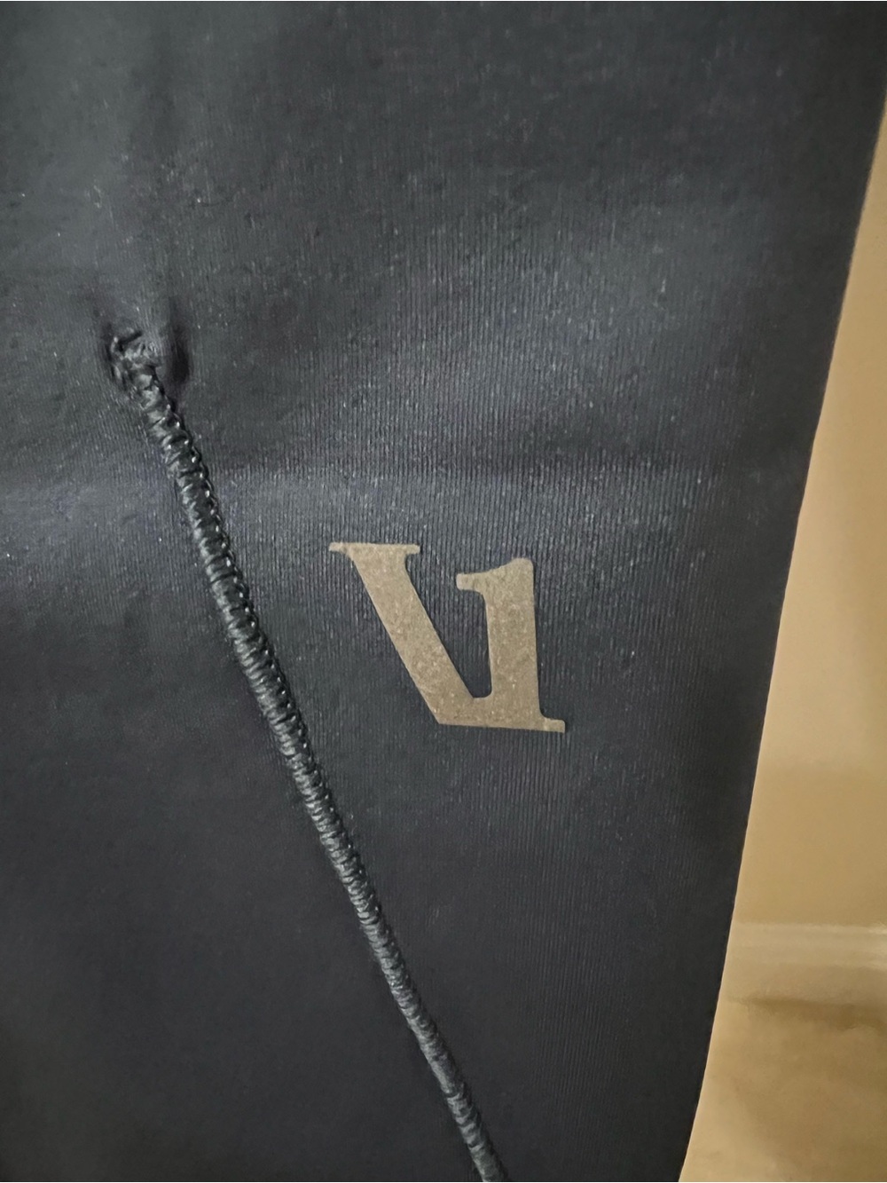 Vuori Women's Leggings in Slate Blue - Picture 8 of 9